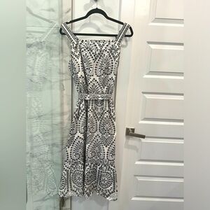 Talbots eyelet black and white dress with hidden side zipper Size 10 EEUC